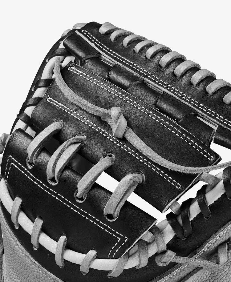 2024 A2000 SCFPCM23SS 34” FASTPITCH CATCHER’S MITT