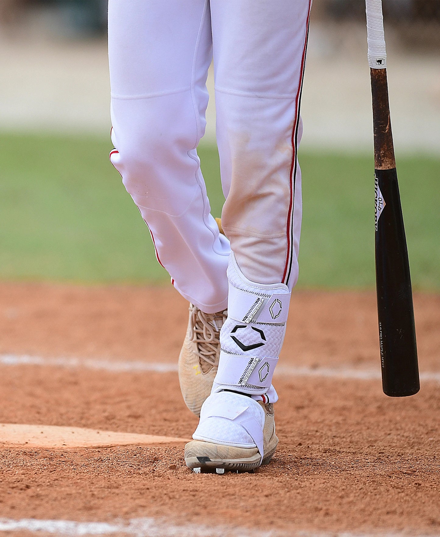 PRO-SRZ™ 2.0 BATTER'S LEG GUARD - White